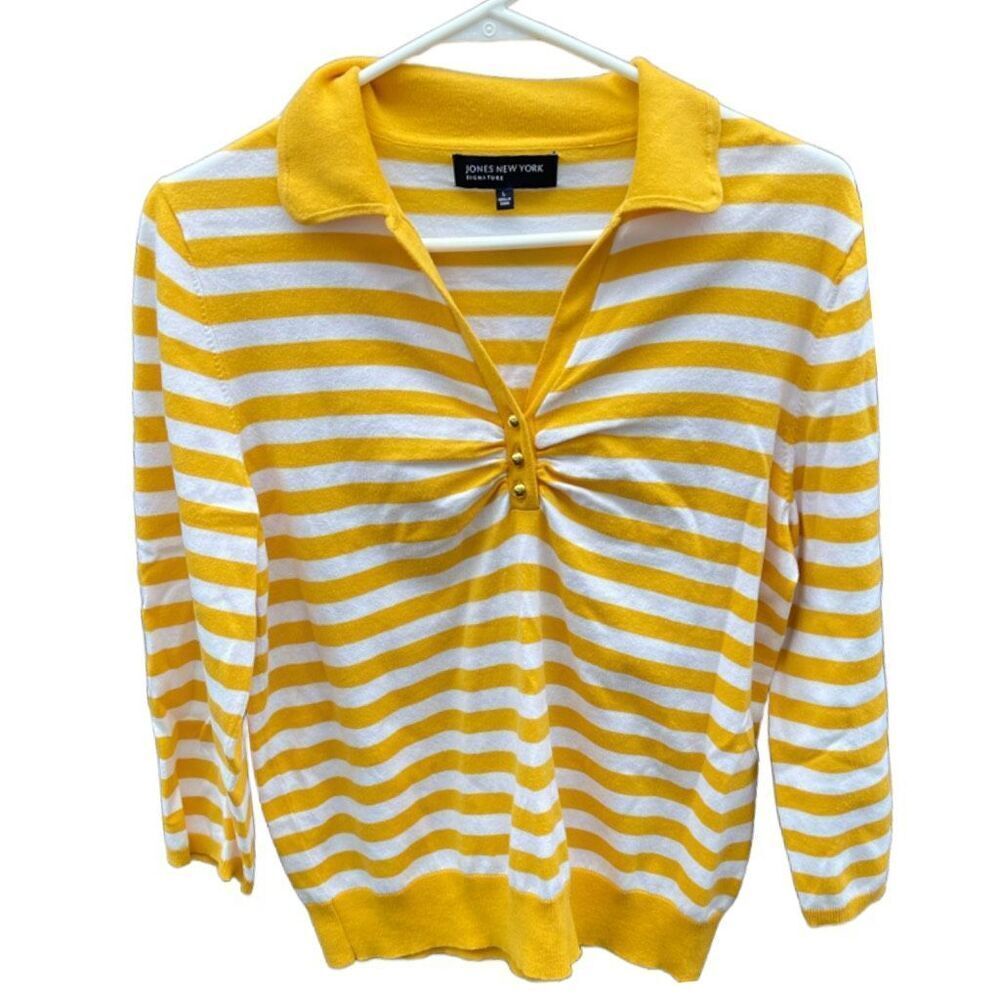 Jones New York Signature size L pullover sweater.